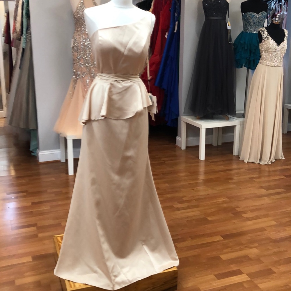 Champagne/gold mother of the bride/bridesmaid dress/gown